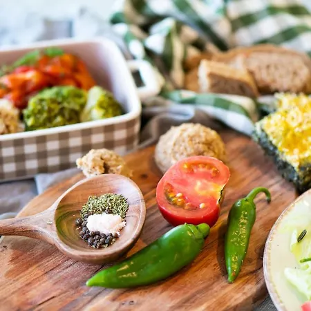 Rama Holistic And Retreats - Vegan Full Board 4* Обзор