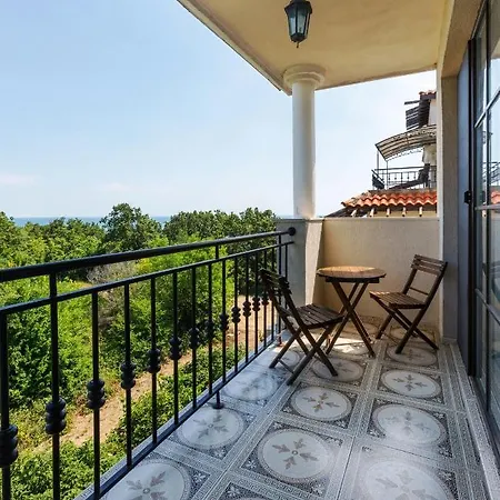 Rama Holistic And Retreats - Vegan Full Board Hotel